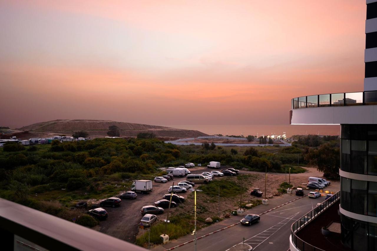 Hi-Yam Seaview Apartments & Suites - יש ממ"ד Bat Yam Ngoại thất bức ảnh