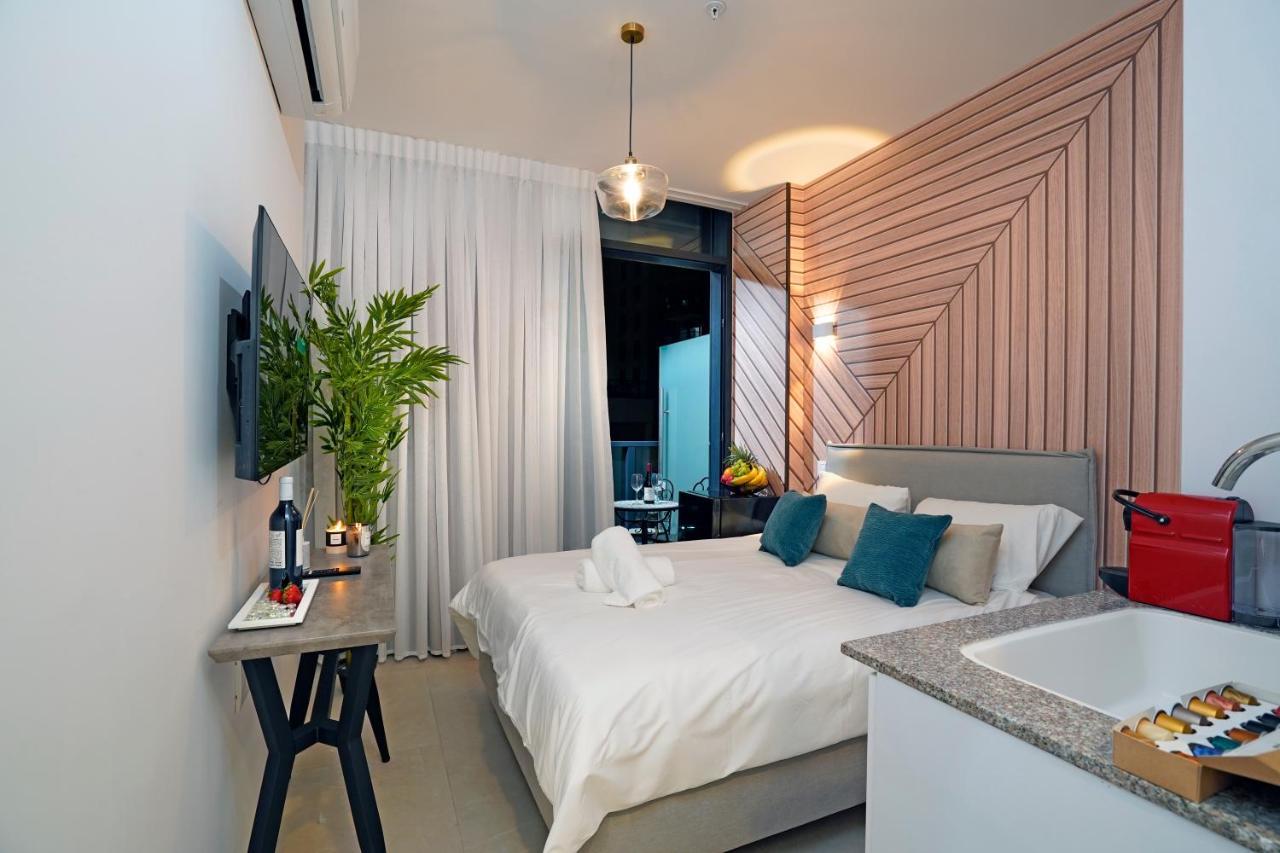 Hi-Yam Seaview Apartments & Suites - יש ממ"ד Bat Yam Ngoại thất bức ảnh