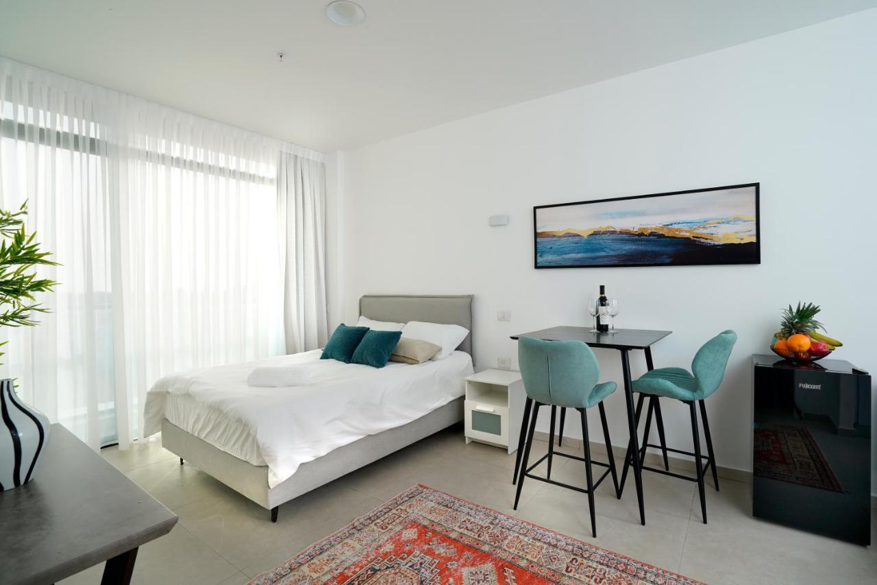 Hi-Yam Seaview Apartments & Suites - יש ממ"ד Bat Yam Ngoại thất bức ảnh