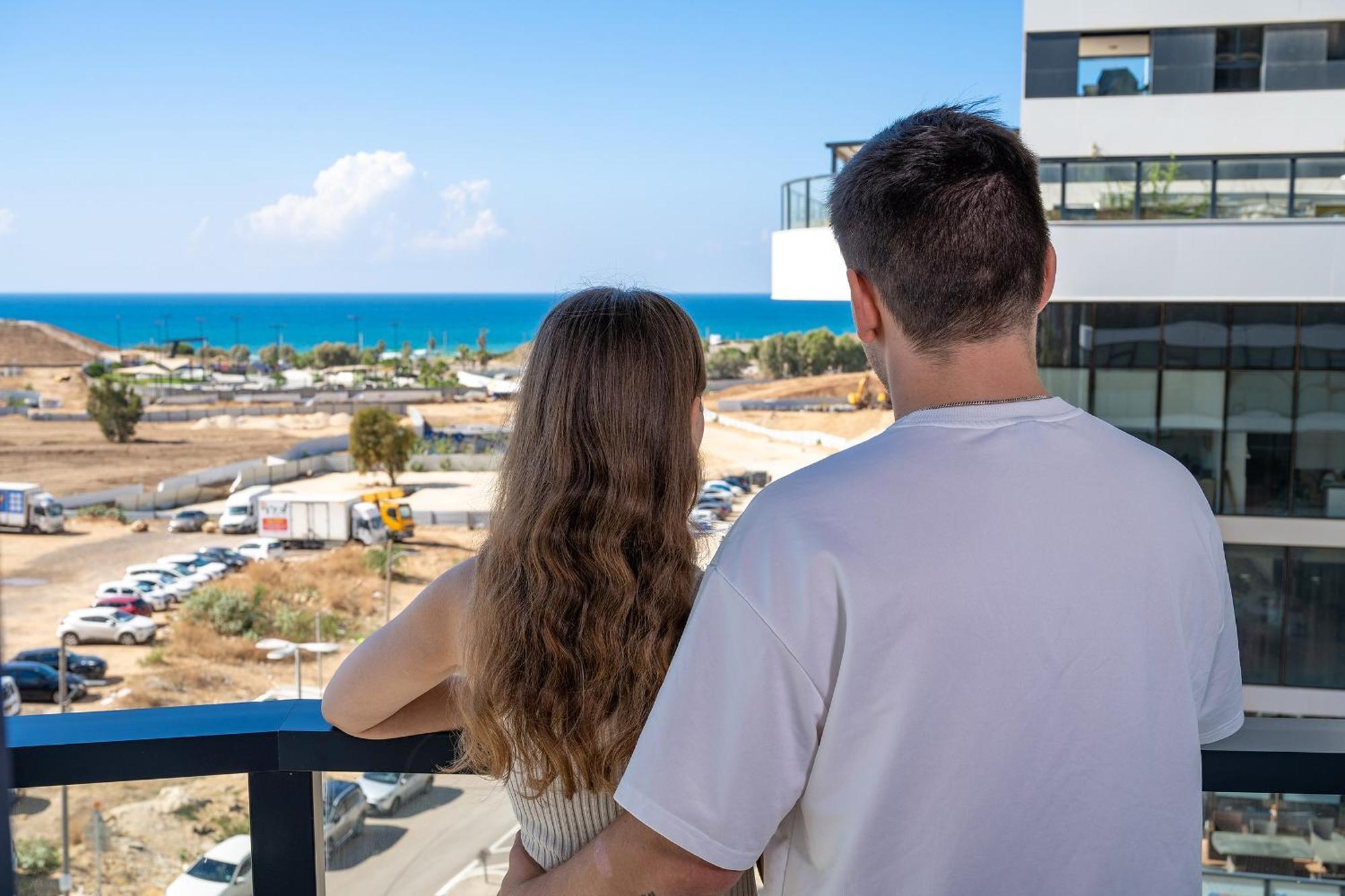 Hi-Yam Seaview Apartments & Suites - יש ממ"ד Bat Yam Ngoại thất bức ảnh