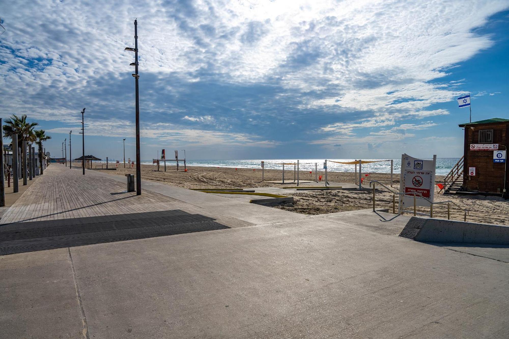 Hi-Yam Seaview Apartments & Suites - יש ממ"ד Bat Yam Ngoại thất bức ảnh