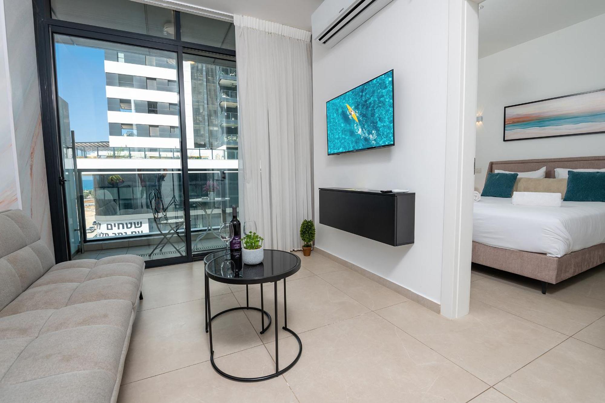 Hi-Yam Seaview Apartments & Suites - יש ממ"ד Bat Yam Ngoại thất bức ảnh
