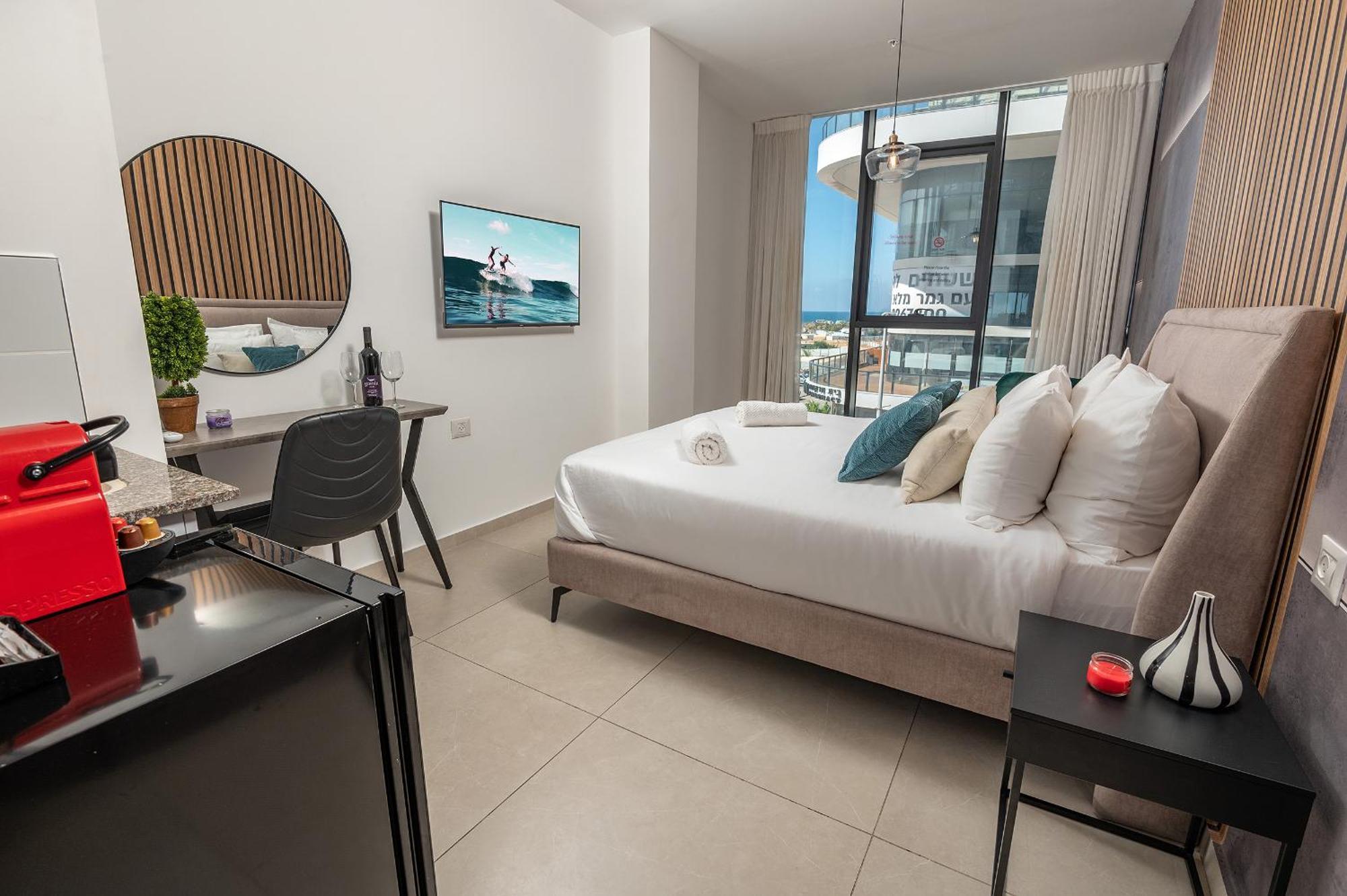Hi-Yam Seaview Apartments & Suites - יש ממ"ד Bat Yam Ngoại thất bức ảnh