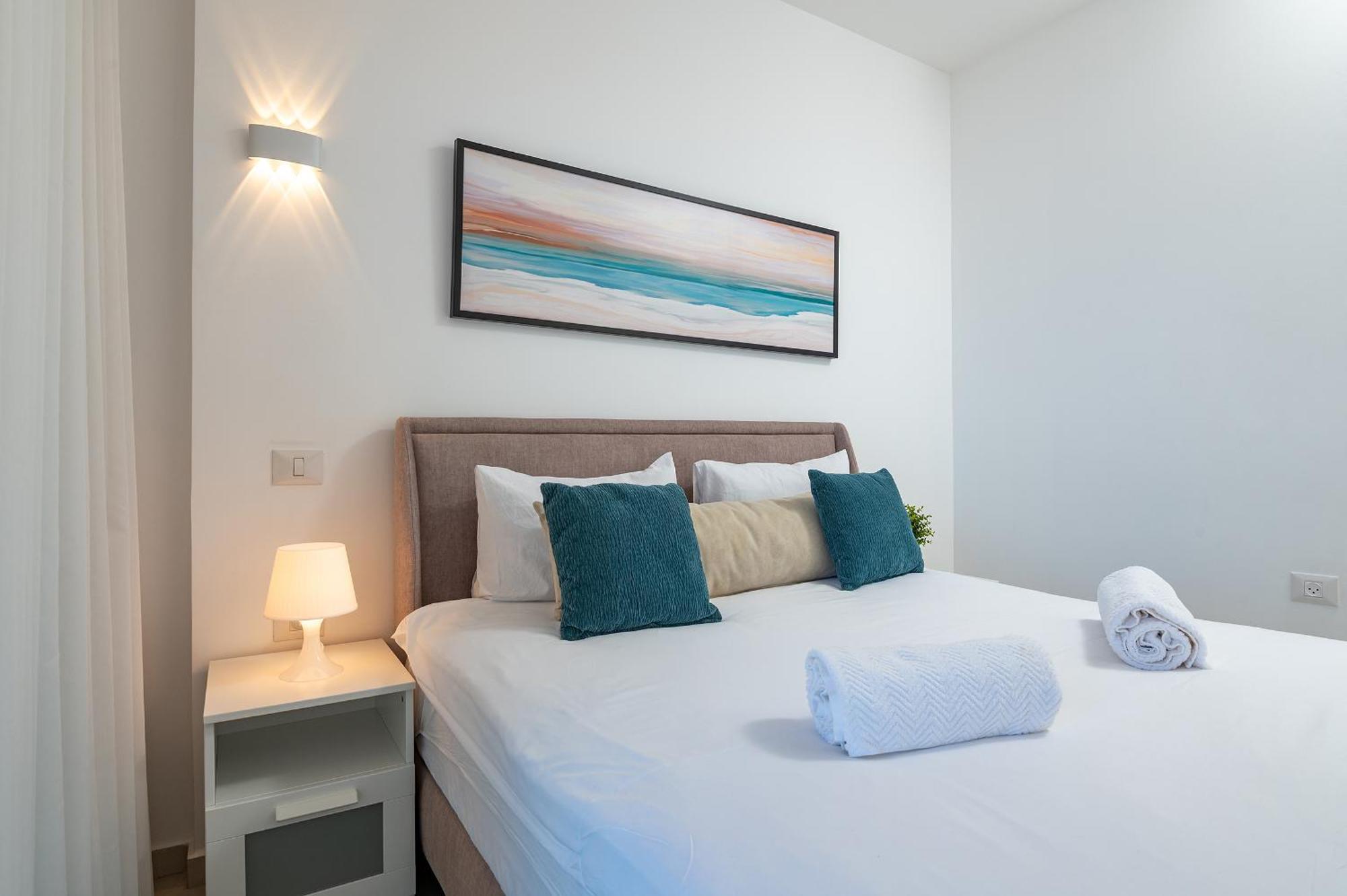 Hi-Yam Seaview Apartments & Suites - יש ממ"ד Bat Yam Phòng bức ảnh