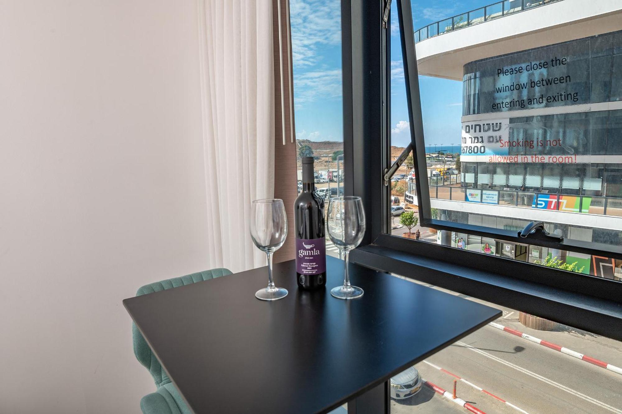 Hi-Yam Seaview Apartments & Suites - יש ממ"ד Bat Yam Phòng bức ảnh