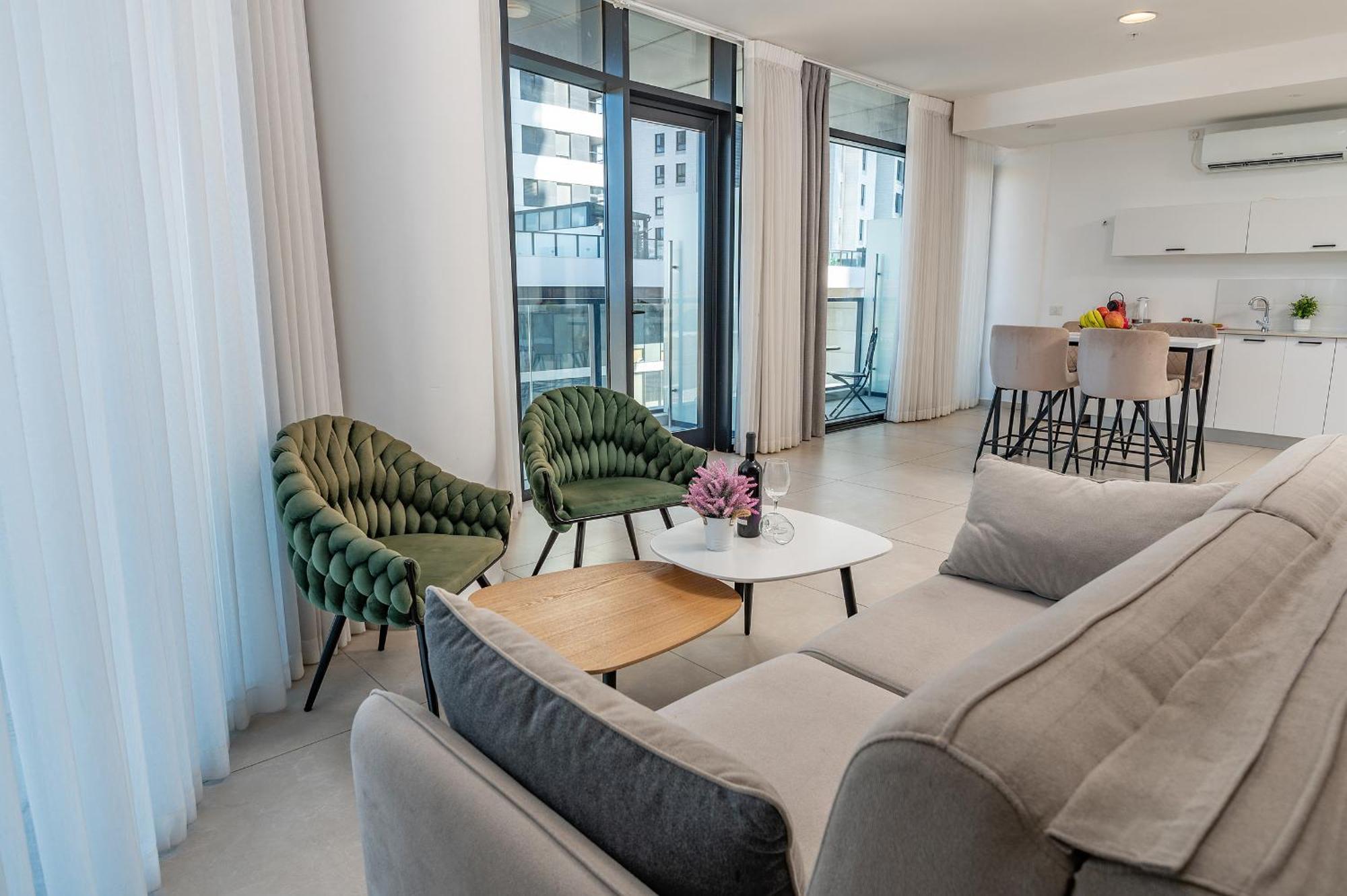 Hi-Yam Seaview Apartments & Suites - יש ממ"ד Bat Yam Phòng bức ảnh