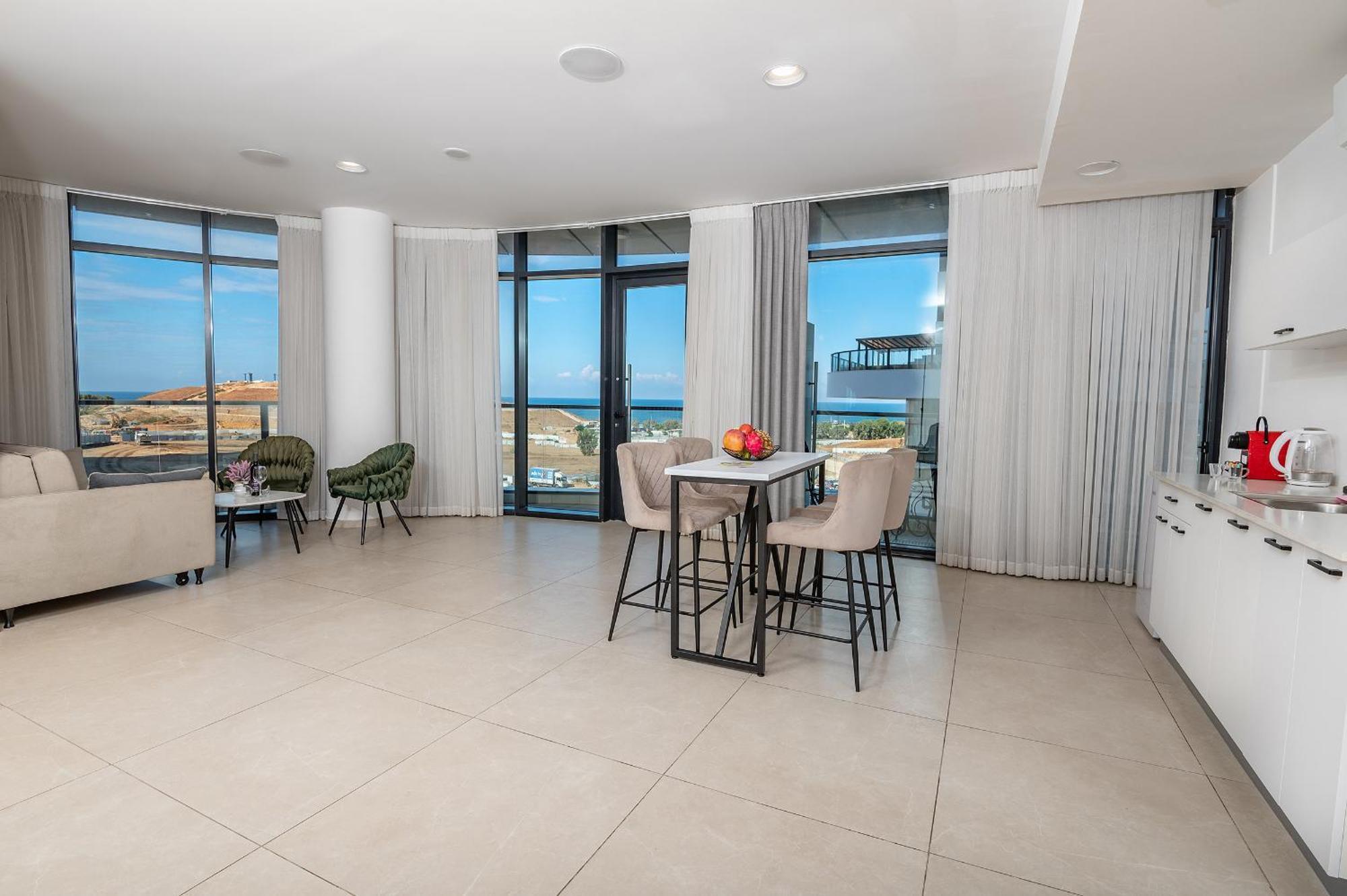 Hi-Yam Seaview Apartments & Suites - יש ממ"ד Bat Yam Phòng bức ảnh