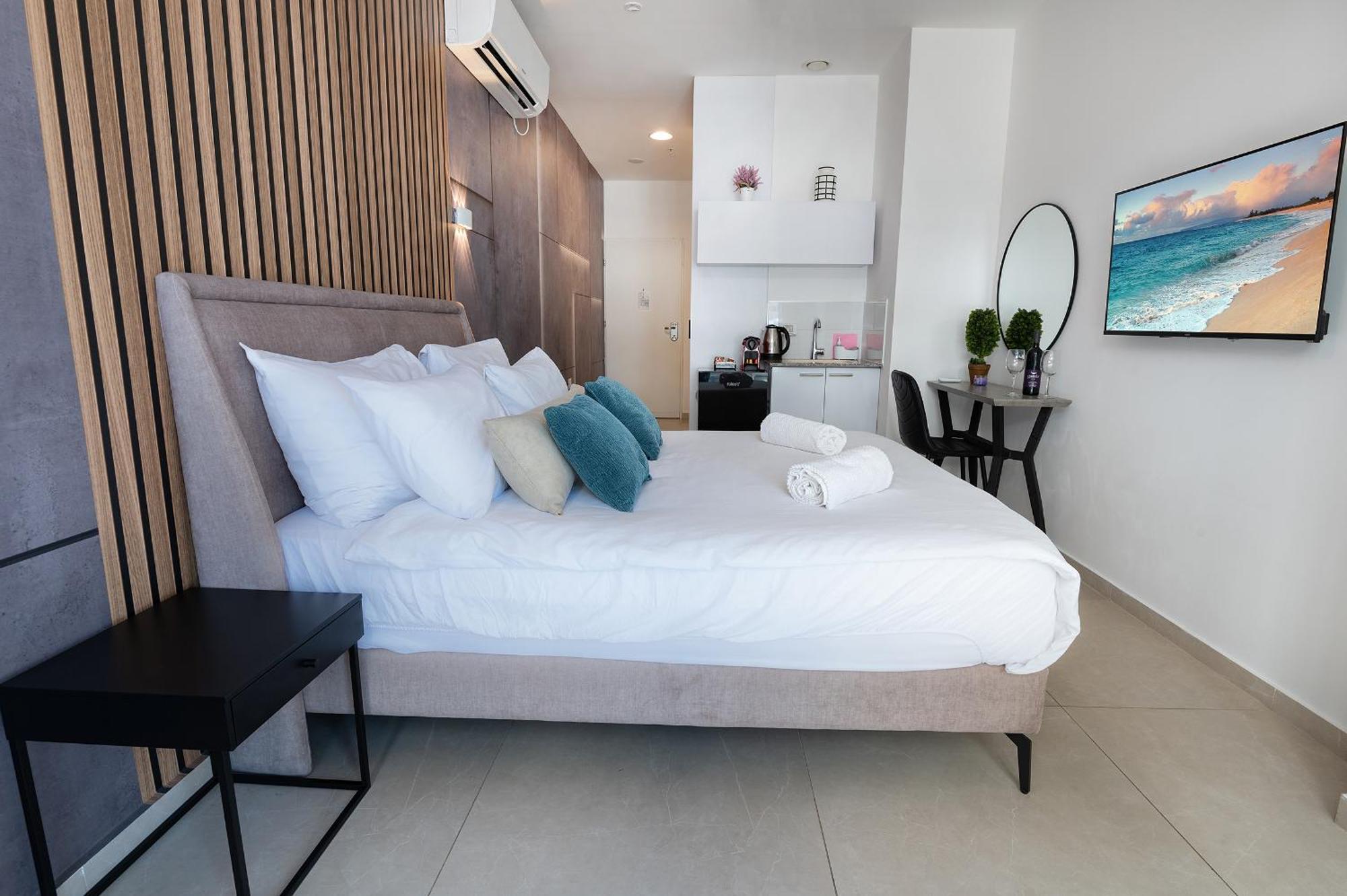 Hi-Yam Seaview Apartments & Suites - יש ממ"ד Bat Yam Phòng bức ảnh