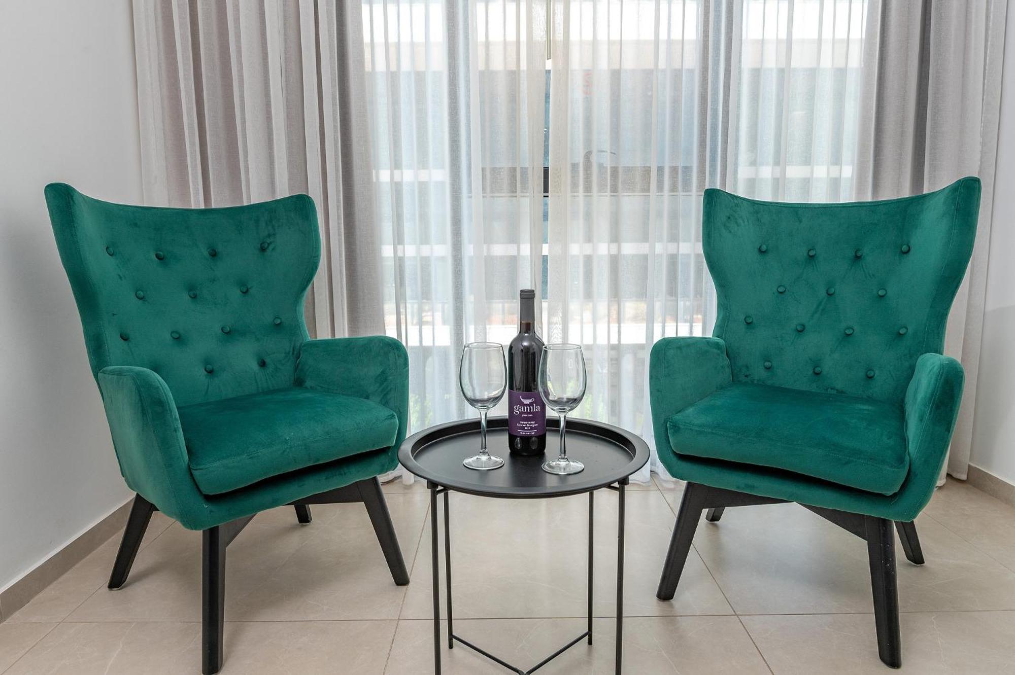 Hi-Yam Seaview Apartments & Suites - יש ממ"ד Bat Yam Phòng bức ảnh