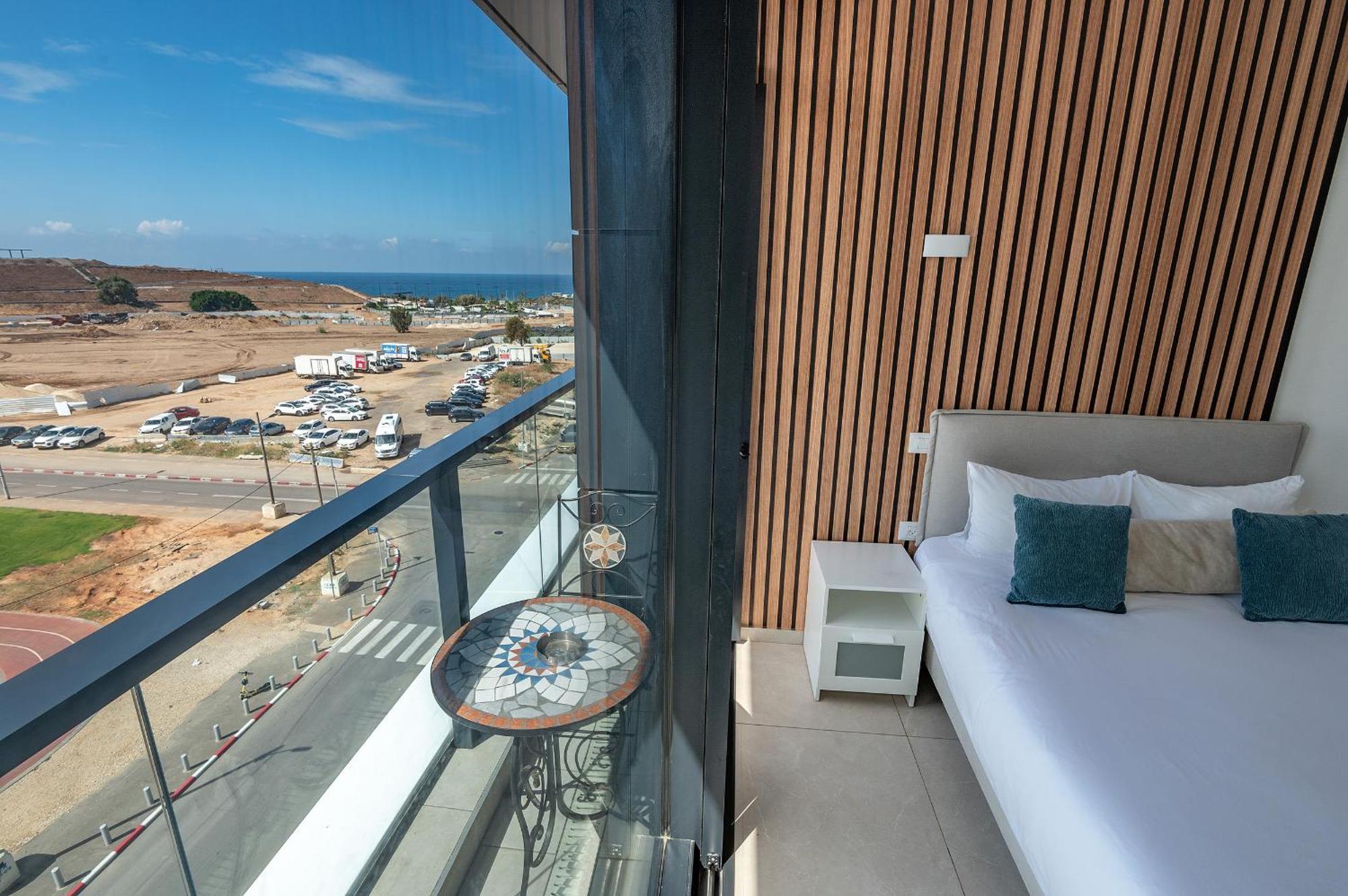 Hi-Yam Seaview Apartments & Suites - יש ממ"ד Bat Yam Phòng bức ảnh